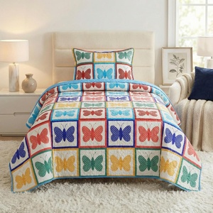 image:imageLavish Home 3Piece Queen Quilt Bedding Set  Bedspread and 2 Pillow Shams with Stylish Geometric Pattern  Lightweight Queen Bed Set for All Seasons  Soft Microfiber Coverlet NavyWhiteMulticolor
